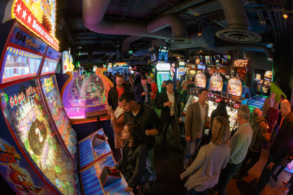 FTW features more than 100 arcade games.