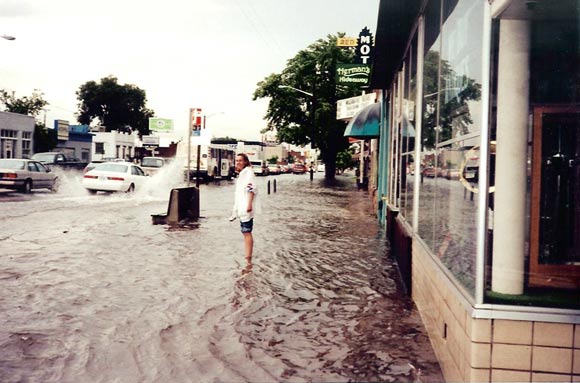 Flooding on South Broadway in 1998.