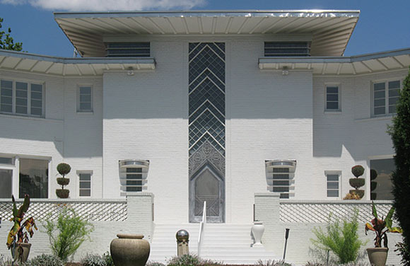 Lundin's favorite house is the Harry Huffman Mansion in Hilltop, designed in 1938 by Raymond Harry Ervin.