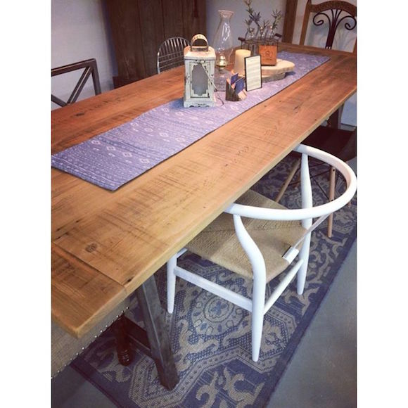 Old Wood Soul TenTable table