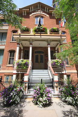 The American Museum of Western Art is located in the historic Navarre Building.