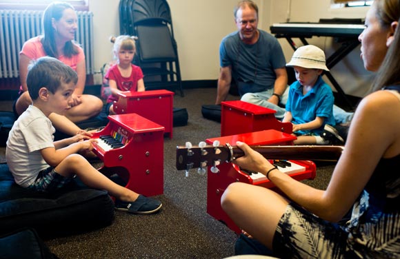 Little Mozarts, a kids' piano class at Swallow Hill's Lowry location.