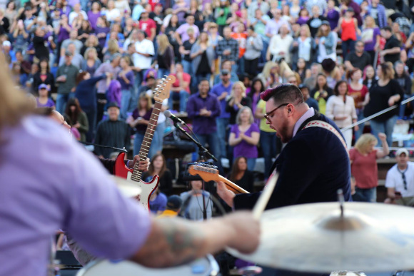 Andy Rok Guerrero performs.