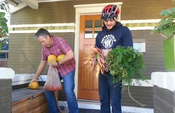 Local farmers use Fresh Food Connect to give away surplus produce.