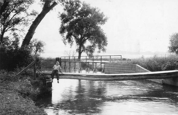 High Line Canal at Dry Creek on July 24, 1935.