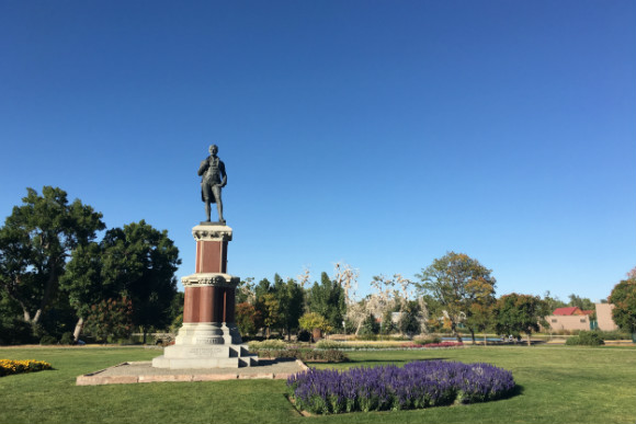 The Robert Burns statue in City Park.
